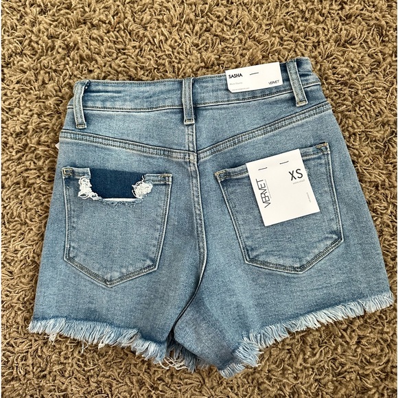 Blue jean shorts from a Boutique - Picture 2 of 2